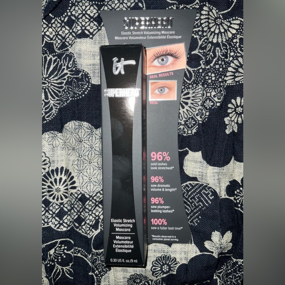 COPY - it Superhero Elastic Stretch Volumizing and Lengthening Mascara 0.3 oz N…